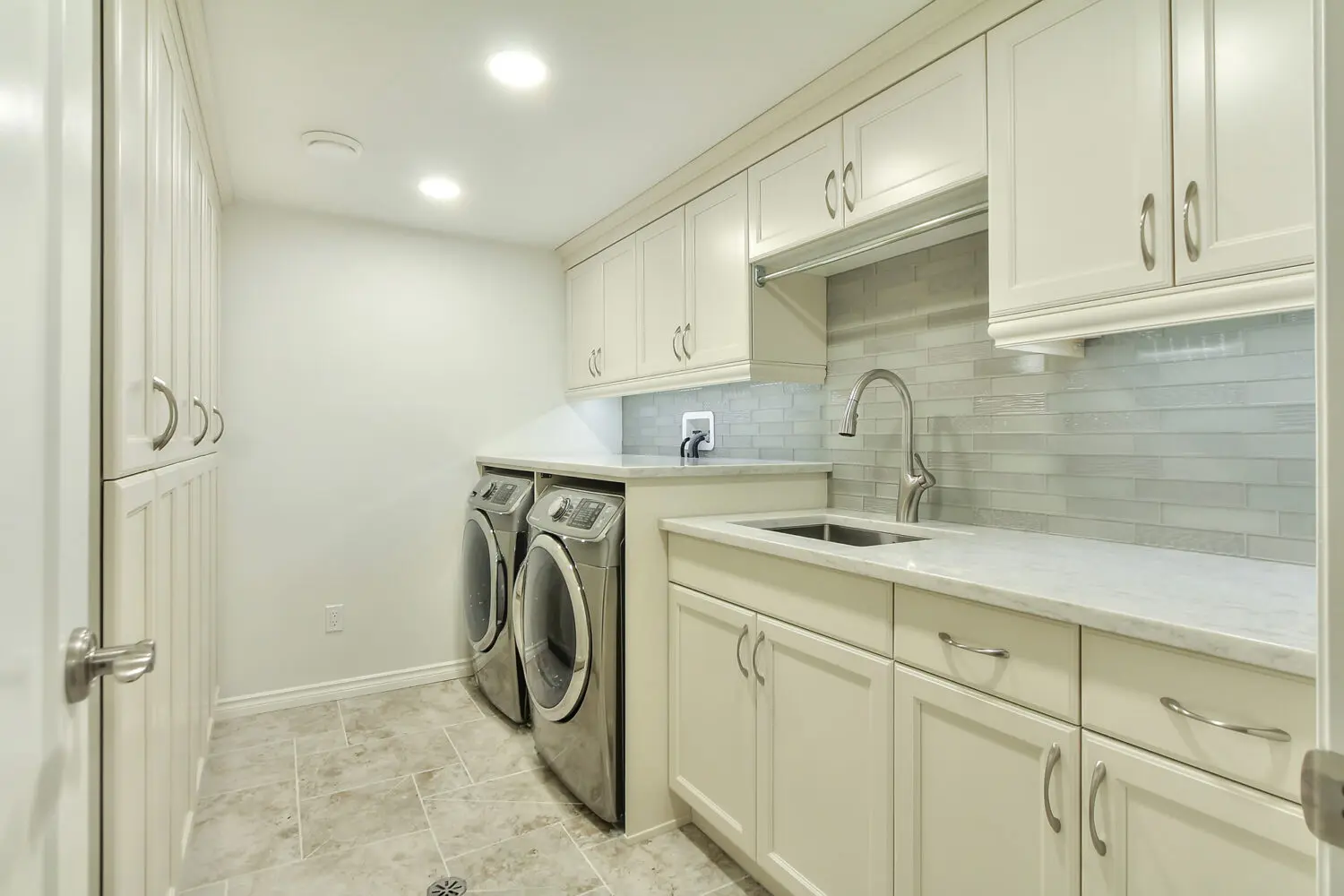 10527 136 St NW 3