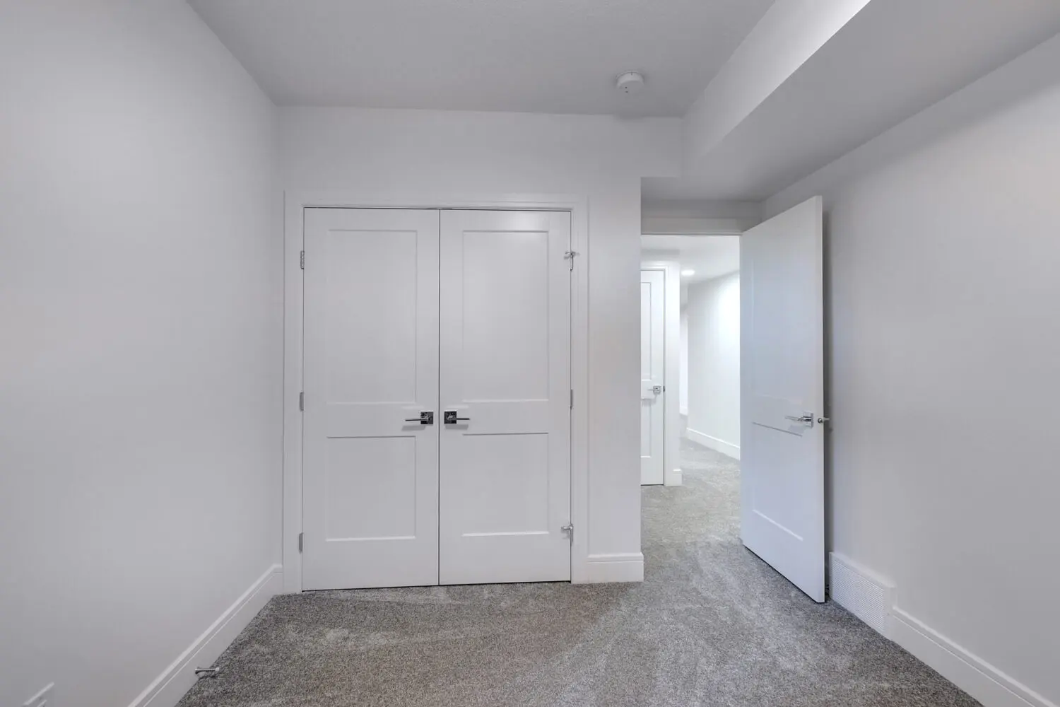 10622 69 St NW 12