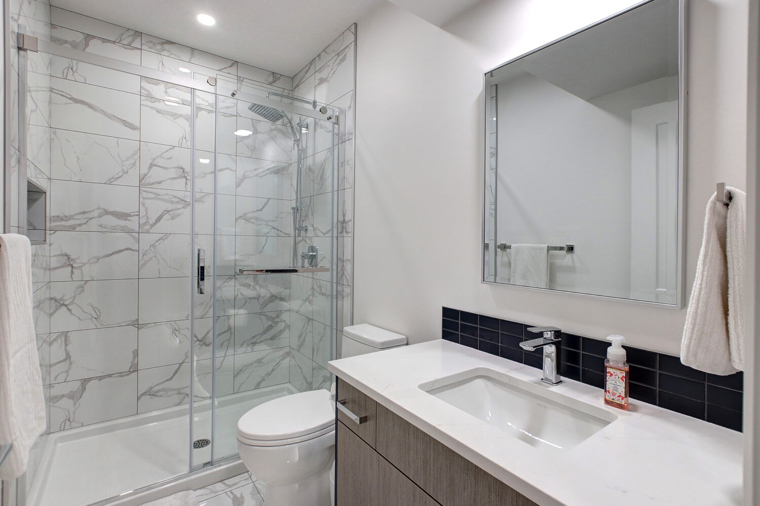 Bathroom Renovation With Marble Tile - Mode Built