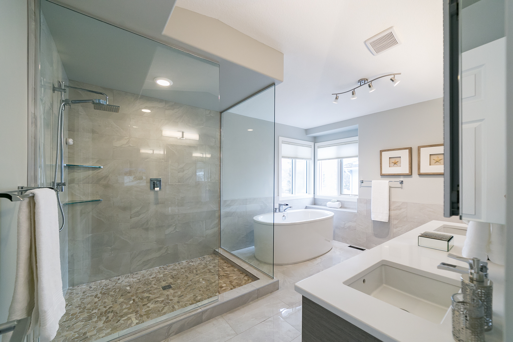 Luxury Master Bath in Henderson Estates 13